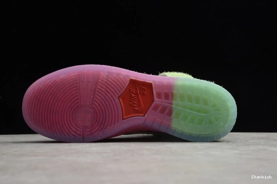 "Strawberry SB Cough" CW7093 600 Nike High Dunk - 0322